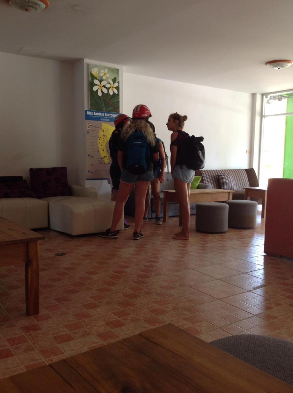 Fan Dee Hostel Koh Lanta Ngoại thất bức ảnh