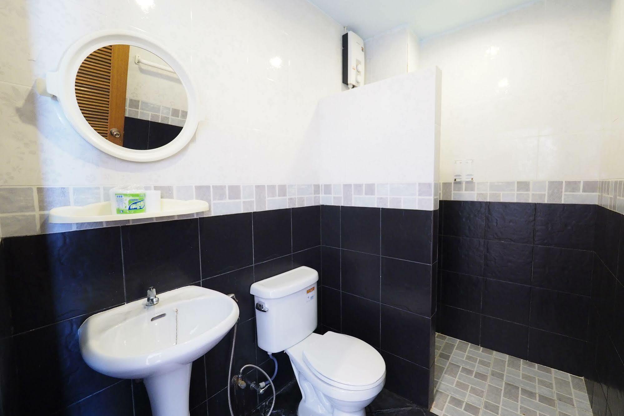 Fan Dee Hostel Koh Lanta Ngoại thất bức ảnh