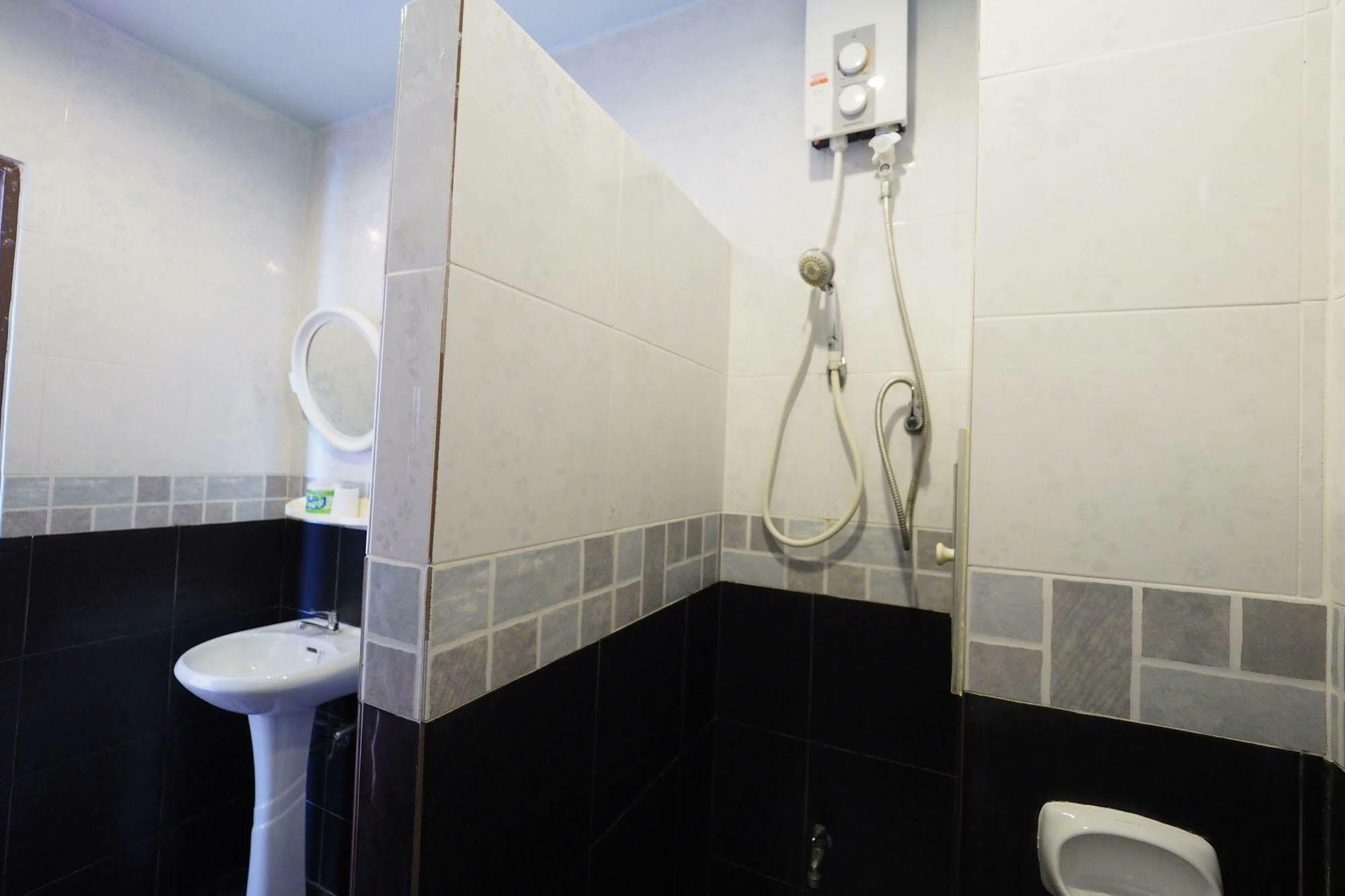 Fan Dee Hostel Koh Lanta Ngoại thất bức ảnh