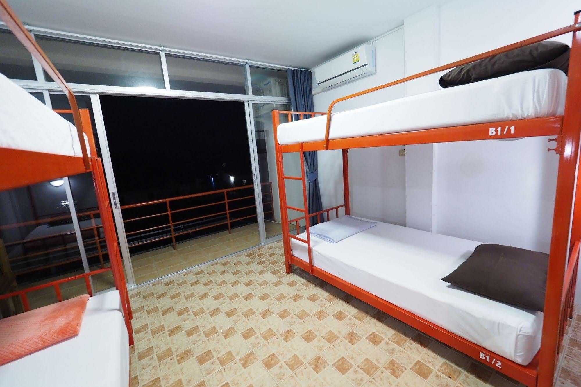 Fan Dee Hostel Koh Lanta Ngoại thất bức ảnh