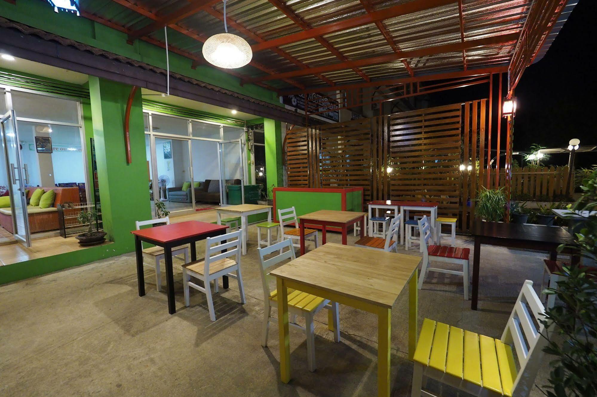 Fan Dee Hostel Koh Lanta Ngoại thất bức ảnh
