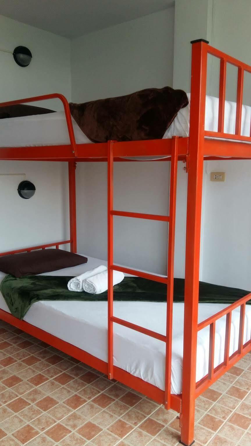 Fan Dee Hostel Koh Lanta Ngoại thất bức ảnh
